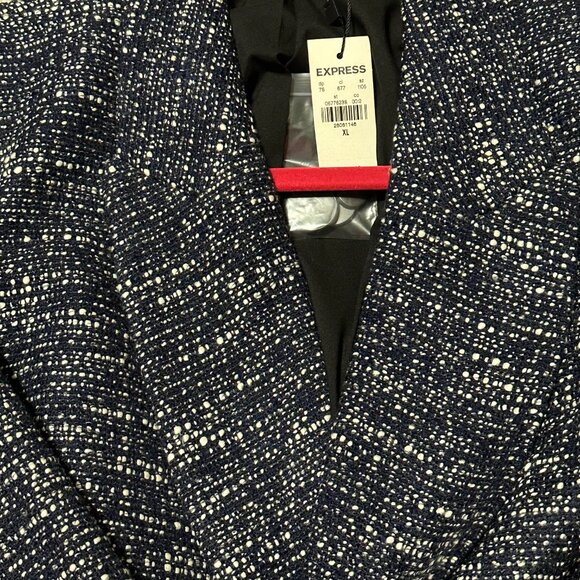 Double Breasted Boucle Blazer (Color: Navy) - Picture 4 of 11